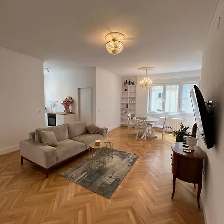 Old Town Gate Apartment Belgrade